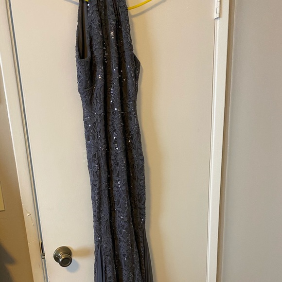 Grey dress - Picture 3 of 3